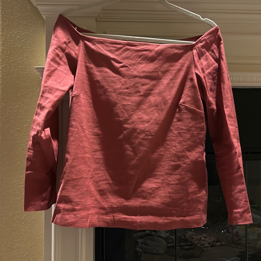 Theory, wide neck 3/4 length sleeve top.